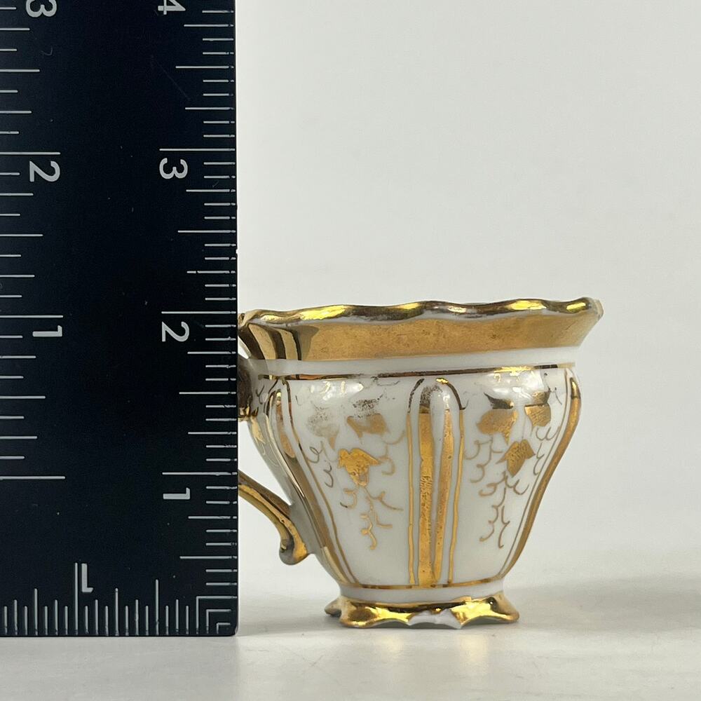 Vintage Gilded Demitasse Cup & Saucer Set Ornate Handle Gold Ivy Leaf Porcelain - Picture 12 of 14